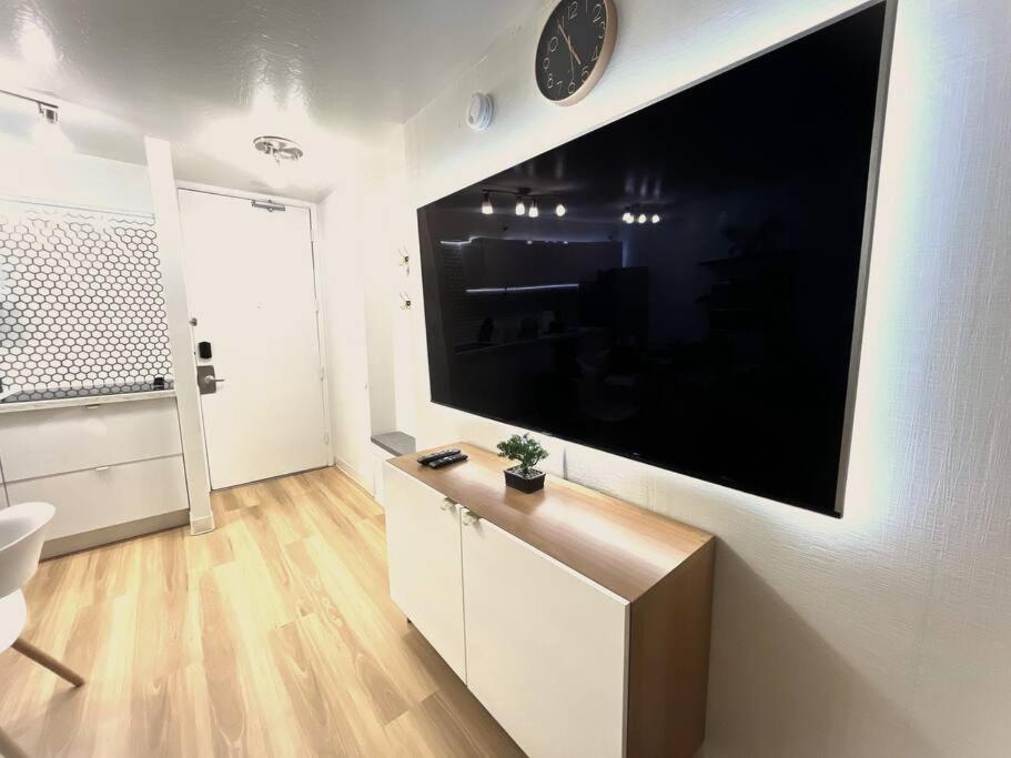 Huge Patio Washerdryer 1 Bedroom Banyan Free Parking 5 Min To Beach Honolulu Ngoại thất bức ảnh
